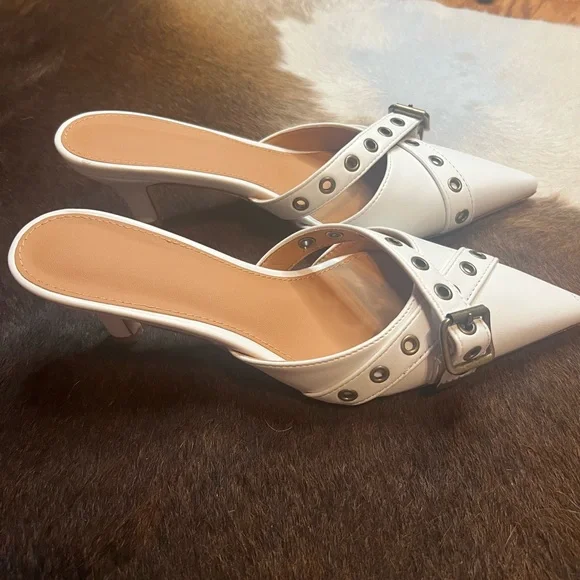 White and Brown Crisscross Heels - Picture 2 of 7